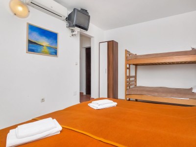 Apartment Studio flat near beach Cove Pokrivenik, Hvar AS-5231-f - Outdoor photo 11