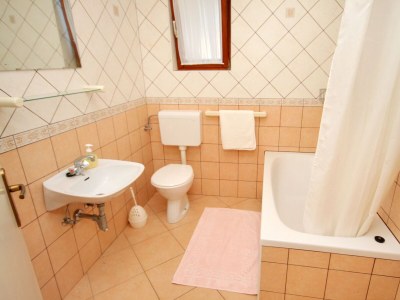 Apartment One bedroom apartment with terrace Novi Vinodolski A-5587-b - Outdoor photo 17