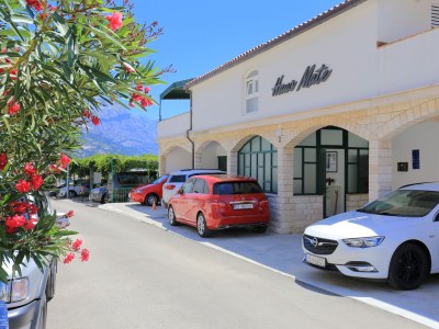 Apartment Two bedroom apartment with terrace and sea view Pisak, Omiš A-16239-b - Outdoor photo 11