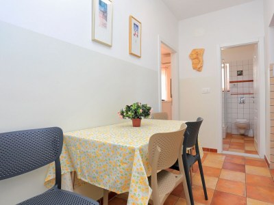 Apartment Two bedroom apartment with terrace and sea view Pisak, Omiš A-16239-b - Outdoor photo 15