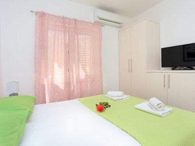 Apartment Two bedroom apartment with terrace and sea view Pisak, Omiš A-16239-b - Outdoor photo 21