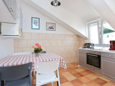 Apartment One bedroom apartment with terrace and sea view Pisak, Omiš A-16239-f - Outdoor photo 14