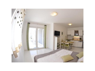 Apartment One bedroom apartment with terrace Njivice, Krk A-16244-a - Outdoor photo 7