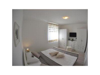 Apartment One bedroom apartment with terrace Njivice, Krk A-16244-a - Outdoor photo 13