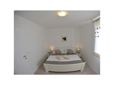 Apartment One bedroom apartment with terrace Njivice, Krk A-16244-a - Outdoor photo 14