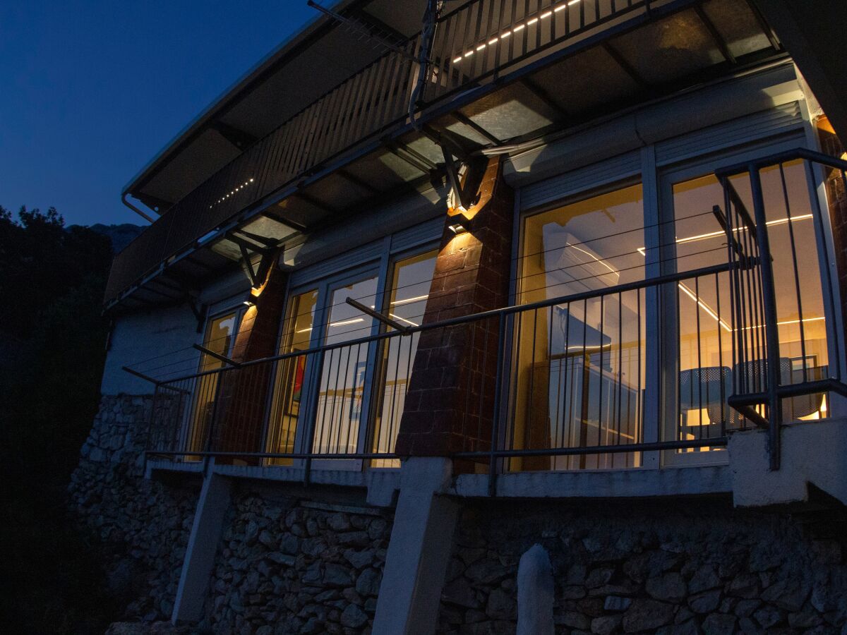 Apartment One bedroom apartment near beach Pisak, Omiš A-18610-a - Outdoor photo 4