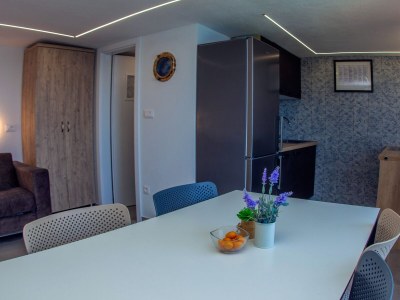 Apartment One bedroom apartment near beach Pisak, Omiš A-18610-a - Outdoor photo 28