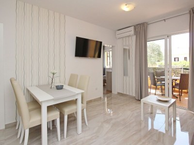 Apartment Two bedroom apartment with balcony Baška, Krk A-18793-d - Outdoor photo 5