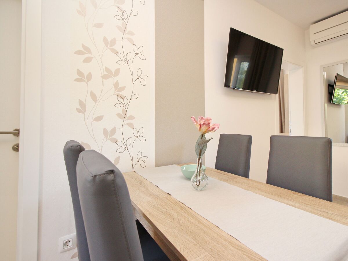 Apartment Two bedroom apartment with balcony Baška, Krk A-18793-e - Outdoor photo 5