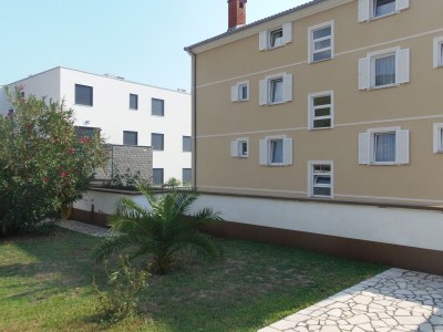 Apartment Two bedroom apartment with balcony and sea view Dramalj, Crikvenica A-19997-c - Outdoor photo 3