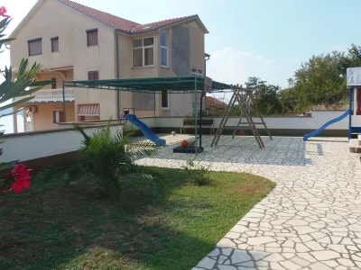 Apartment Two bedroom apartment with balcony and sea view Dramalj, Crikvenica A-19997-c - Outdoor photo 8