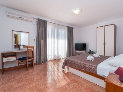 Apartment Two bedroom apartment with balcony and sea view Dramalj, Crikvenica A-19997-f - Outdoor photo 17