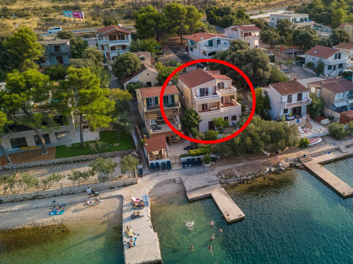 Apartment Two bedroom apartment near beach Šparadići, Šibenik A-24300-b