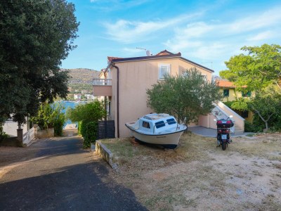Apartment Two bedroom apartment near beach Šparadići, Šibenik A-24300-b - Outdoor photo 8