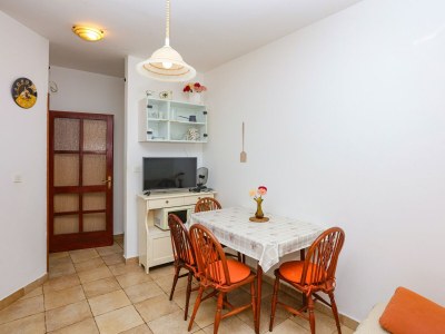 Apartment Two bedroom apartment near beach Šparadići, Šibenik A-24300-b - Outdoor photo 16