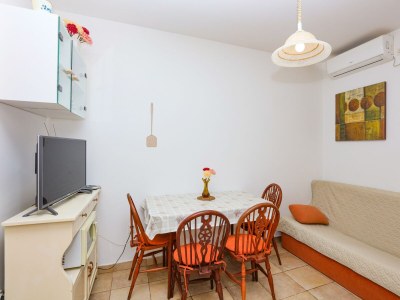 Apartment Two bedroom apartment near beach Šparadići, Šibenik A-24300-b - Outdoor photo 17