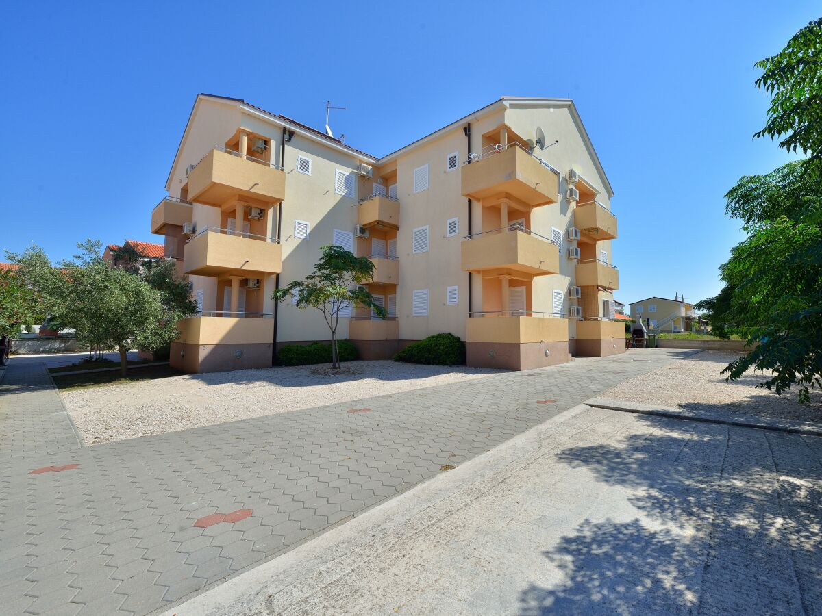 Apartment Studio flat with balcony and sea view Privlaka, Zadar AS-14816-a