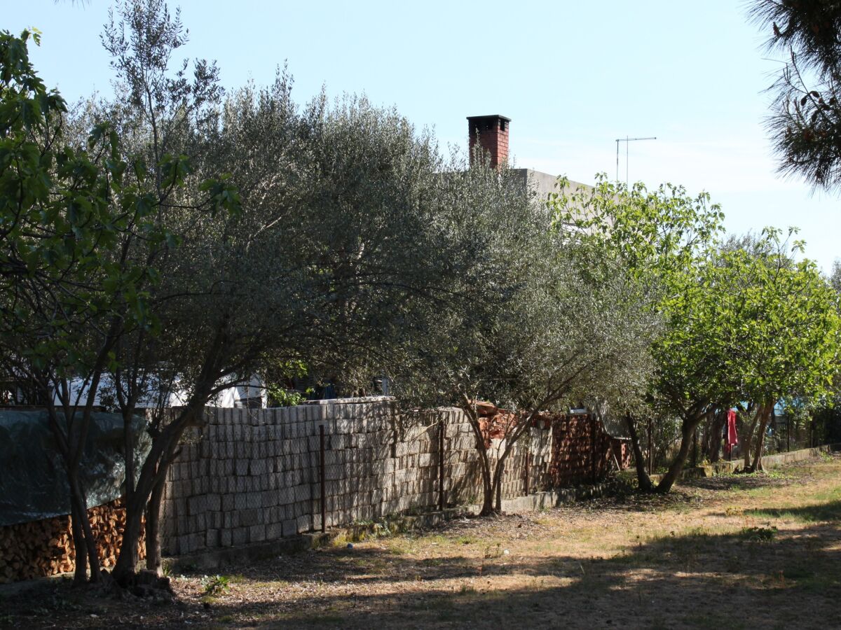 Apartment Three bedroom apartment near beach Sukošan, Zadar A-6133-a - Outdoor photo 2