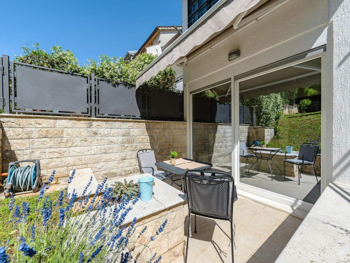 Apartment Apartment in Poreč near Rock Beach - Outdoor photo 3