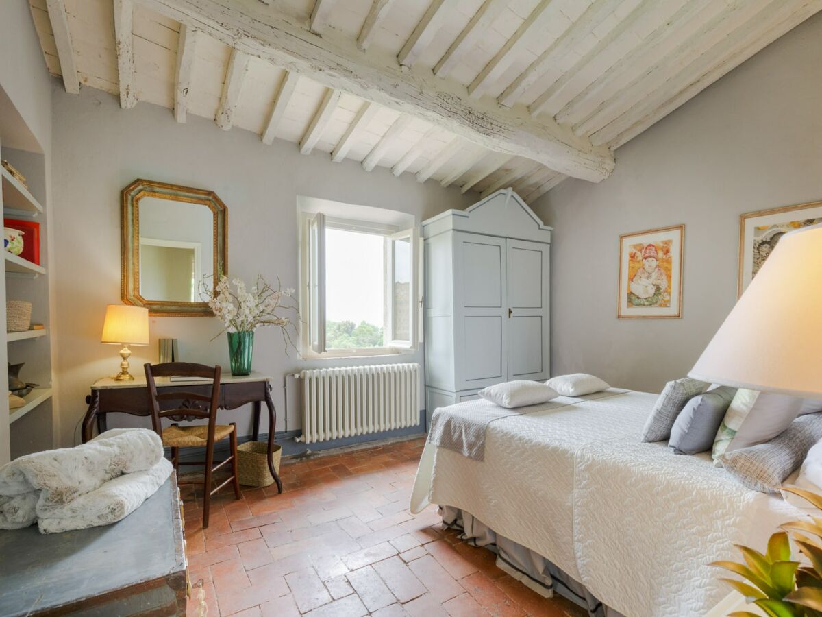 Villa Villa in Tuscany with Infinity Pool - Features photo 5