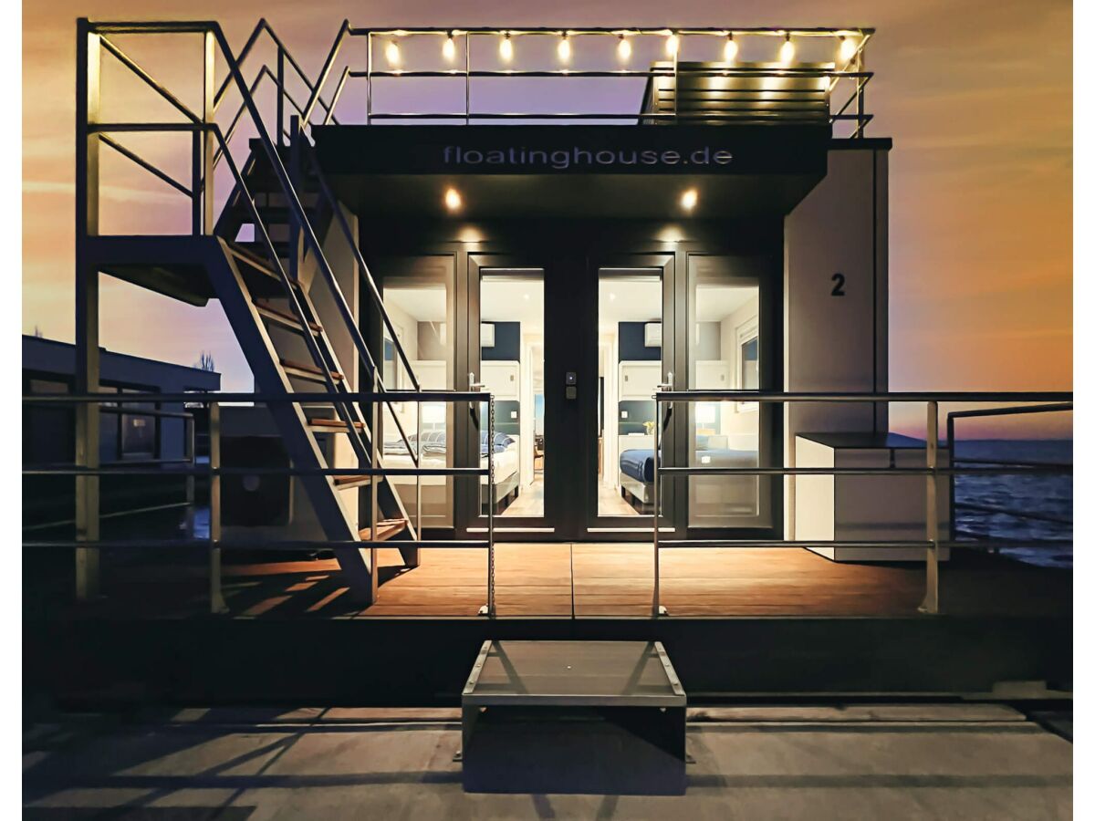 House boat Bright Base with Coastal Access - Outdoor photo 2