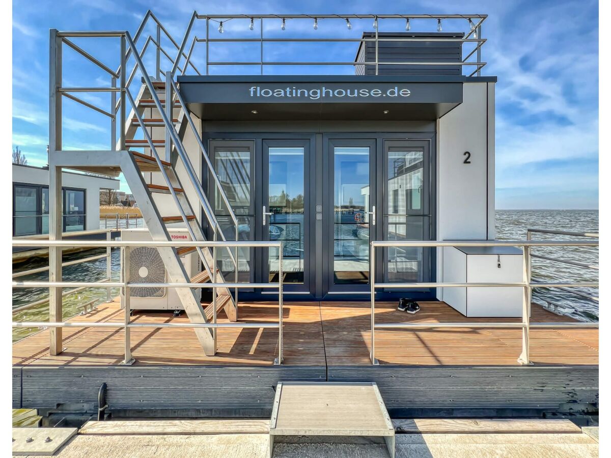 House boat Bright Base with Coastal Access - Outdoor photo 3