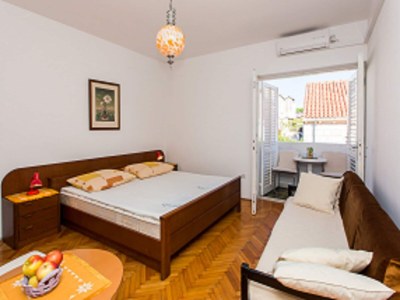 Apartment Guest House Ljubica - Double Room with Private Bathroom-2 - Features photo 6