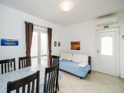 Apartment Villa Samba - Two-Bedroom Apartment with Terrace and Sea View - A4+1 - Features photo 2