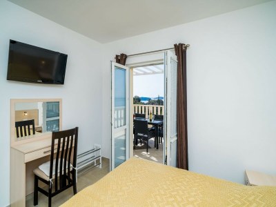 Apartment Villa Samba - Two-Bedroom Apartment with Terrace and Sea View - A4+1 - Features photo 8