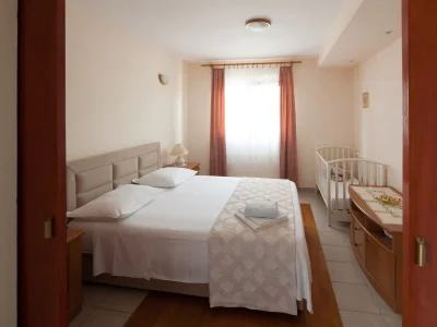 Apartment Two bedroom apartment near beach Bilo, Primošten A-4191-b - Outdoor photo 19