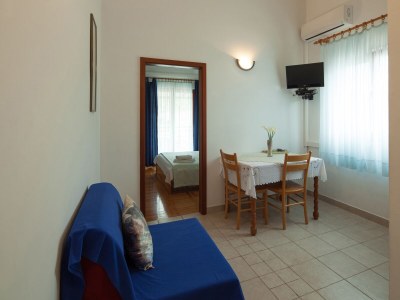 Apartment One bedroom apartment near beach Bilo, Primošten A-4191-c - Outdoor photo 9