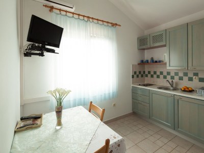 Apartment One bedroom apartment near beach Bilo, Primošten A-4191-c - Outdoor photo 11