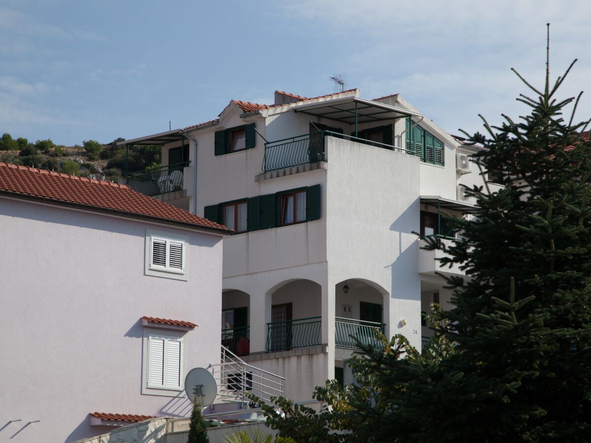 Apartment One bedroom apartment near beach Bilo, Primošten A-4191-d - Outdoor photo 2