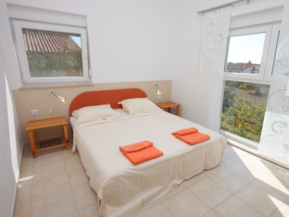 Apartment One bedroom apartment with terrace and sea view Fažana A-7252-b