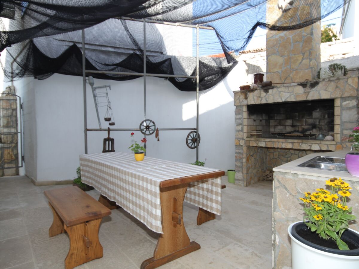 Holiday house Four-bedroom house with terrace and sea view Kukljica, Ugljan K-8251 - Outdoor photo 5