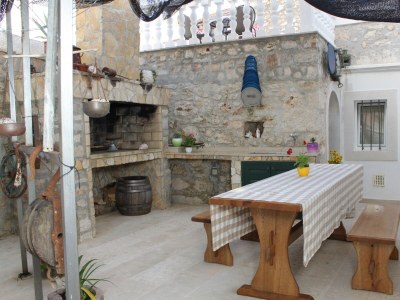 Holiday house Four-bedroom house with terrace and sea view Kukljica, Ugljan K-8251 - Outdoor photo 6