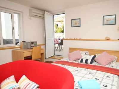 Holiday house Four-bedroom house with terrace and sea view Kukljica, Ugljan K-8251 - Outdoor photo 56