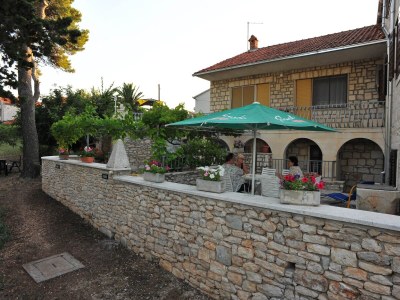 Apartment Two bedroom apartment near beach Sutivan, Brač A-22771-a - Outdoor photo 6