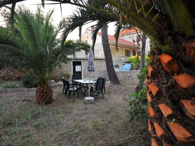 Apartment Two bedroom apartment near beach Sutivan, Brač A-22771-a - Outdoor photo 9