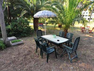 Apartment Two bedroom apartment near beach Sutivan, Brač A-22771-a - Outdoor photo 11