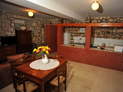 Apartment Two bedroom apartment near beach Sutivan, Brač A-22771-a - Outdoor photo 15