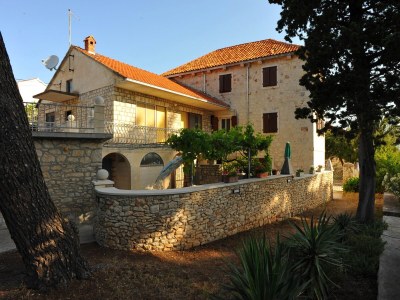 Apartment Three bedroom apartment near beach Sutivan, Brač A-22771-b - Outdoor photo 5