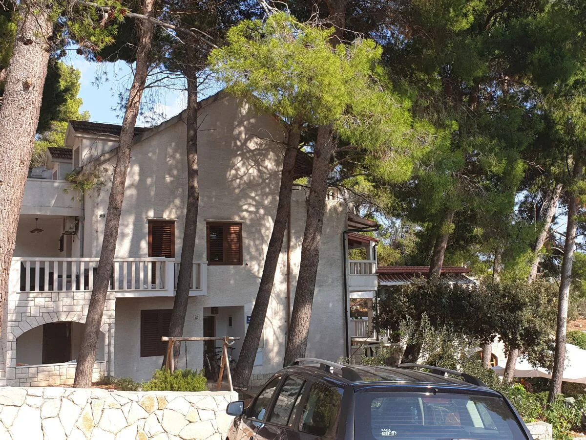 Apartment Two bedroom apartment with terrace Jagodna, Hvar A-24399-a - Outdoor photo 4