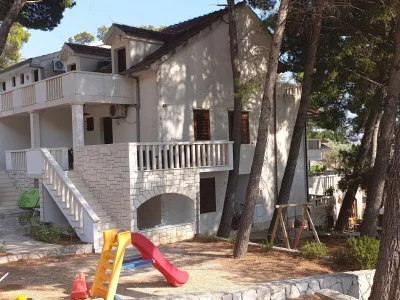 Apartment Two bedroom apartment with terrace Jagodna, Hvar A-24399-a - Outdoor photo 5