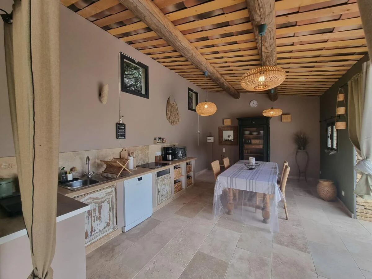 Holiday house Charmantes Ferienhaus mit privatem Pool, Maillane - Outdoor photo 2