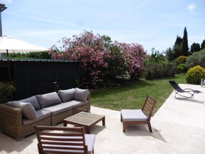 Holiday house Charmantes Ferienhaus mit privatem Pool, Maillane - Outdoor photo 4