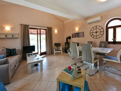 Villa Villa in Višnjan mit Pool und Garten - Features photo 13