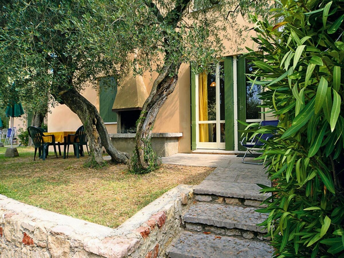Holiday park Residence Pratone, Garda - Outdoor photo 4
