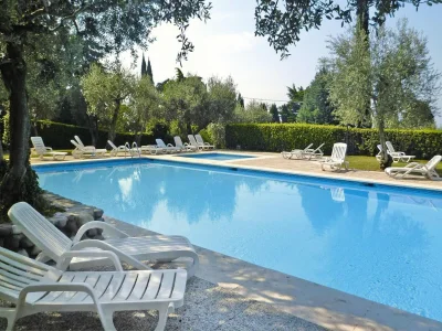 Holiday park Residence Pratone, Garda - Outdoor photo 2