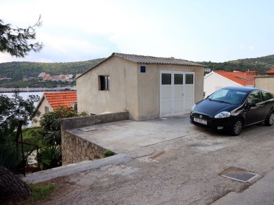 Apartment Two bedroom apartment near beach Zavalatica, Korčula A-189-b - Outdoor photo 12